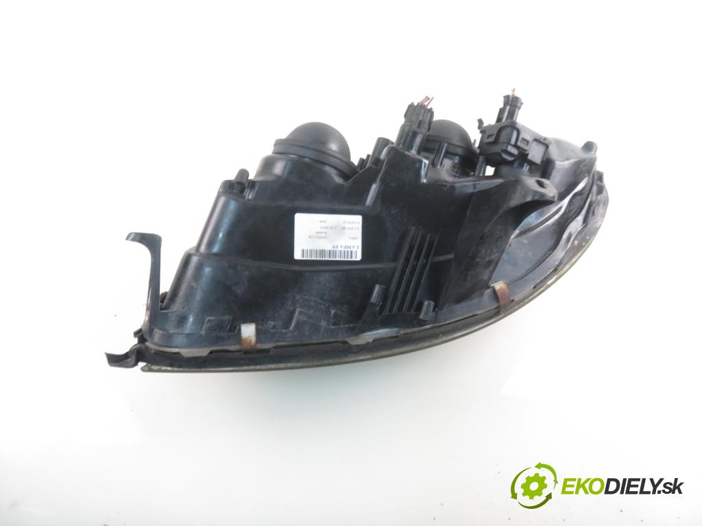 OPEL OMEGA B Kombi (V94) KOMBI 2000 88,00 2.2 DTI 16V - Y 22 DTH 2172,00 světlo PP