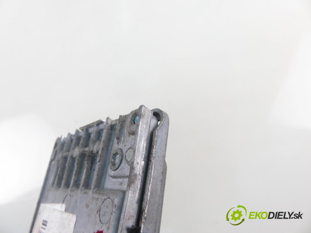 RENAULT SCENIC III (JZ0/1_) MINIVAN 2010 103,00 2.0 16V (JZ0G, JZ0P, JZ1E, JZ1P) - M4R 713 1997,00 Riadiaca jednotka prevodovky 310320115R ; 310320003R