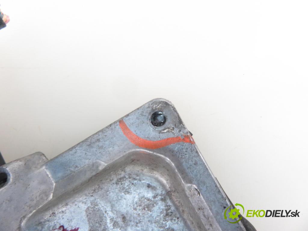 RENAULT SCENIC III (JZ0/1_) MINIVAN 2010 103,00 2.0 16V (JZ0G, JZ0P, JZ1E, JZ1P) - M4R 713 1997,00 Riadiaca jednotka prevodovky 310320115R ; 310320003R