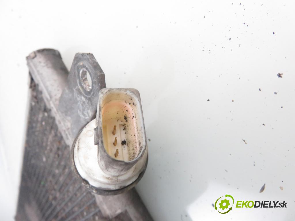 AUDI A6 (4F2, C6) SEDAN 2007 132,00 2.7 TDI 180 - BPP 2698,00 chladič klimatizácie  (Chladiče klimatizácie)