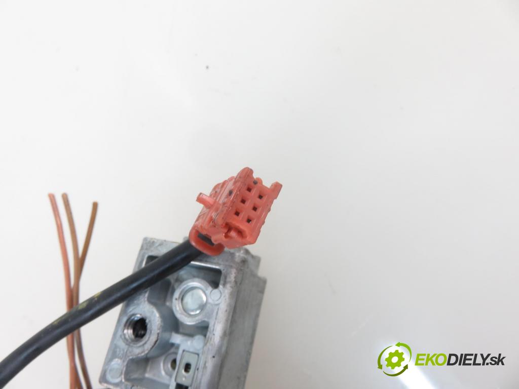 PEUGEOT 207 (WA_, WC_) HB 2011 70,00 1.4 16v VTI 95 - 8FS 1397,00 spinačka 36410602 (Spínacie skrinky a kľúče)