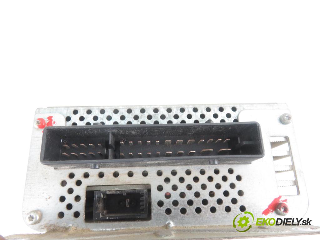 AUDI A6 (4F2, C6) SEDAN 2005 132,00 2.7 TDI 180 - BPP 2698,00 Zosilňovač 4F0035223 ; 4F0910223B (Zosilňovače)