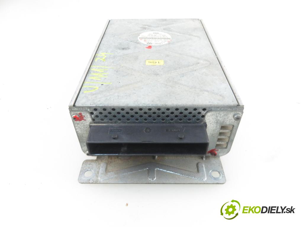 AUDI A6 (4F2, C6) SEDAN 2005 132,00 2.7 TDI 180 - BPP 2698,00 Zosilňovač 4F0035223 ; 4F0910223B (Zosilňovače)