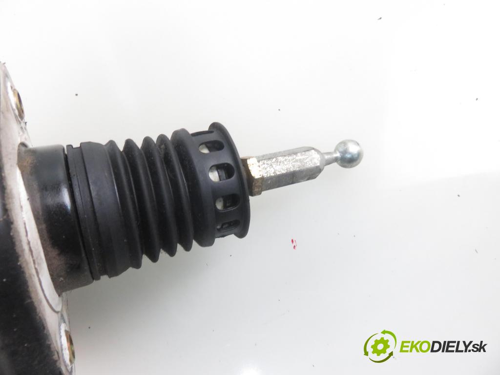 VW PASSAT B5 Variant (3B5) KOMBI 2001 85,00 1.9 TDI - AJM 1896,00 Posilovač 4B3612105A (Servočerpadlá, pumpy riadenia)