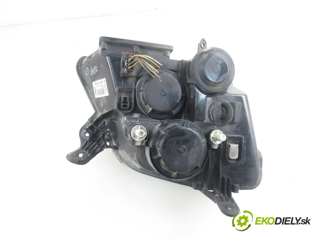 OPEL MERIVA A nadwozie wielkoprzestrzenne (MPV) (X03) HB 2006 77,00 1.6 16V 105 - Z 16 XEP 1598,00 světlo LP 93321052