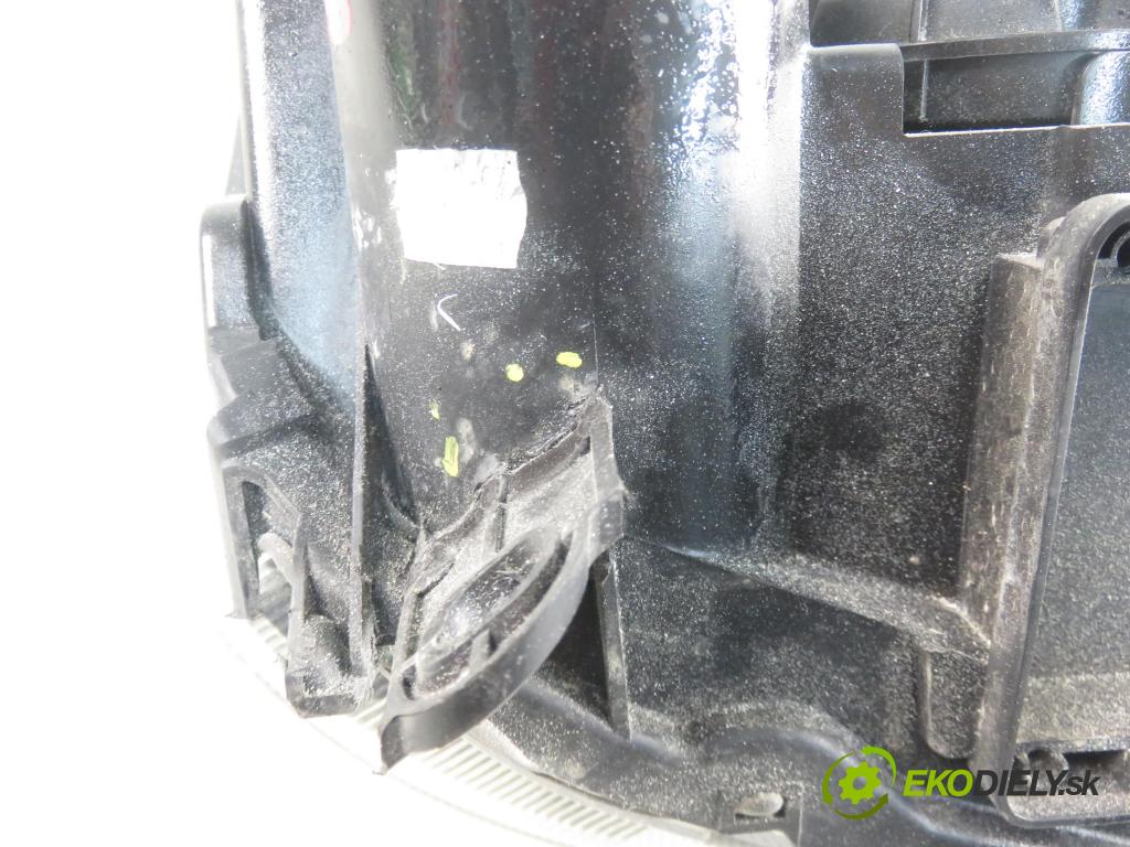 OPEL MERIVA A nadwozie wielkoprzestrzenne (MPV) (X03) HB 2006 77,00 1.6 16V 105 - Z 16 XEP 1598,00 světlo LP 93321052