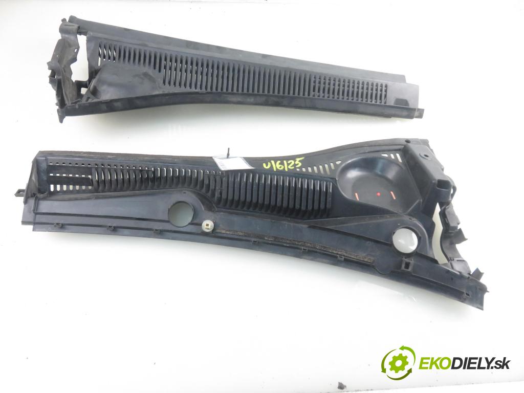 FIAT SEDICI (189_) CROSSOVER 2007 88,00 1.9 D Multijet - D19AA 1910,00 Torpédo, plast pod čelné okno 7234179J1L (Torpéda)