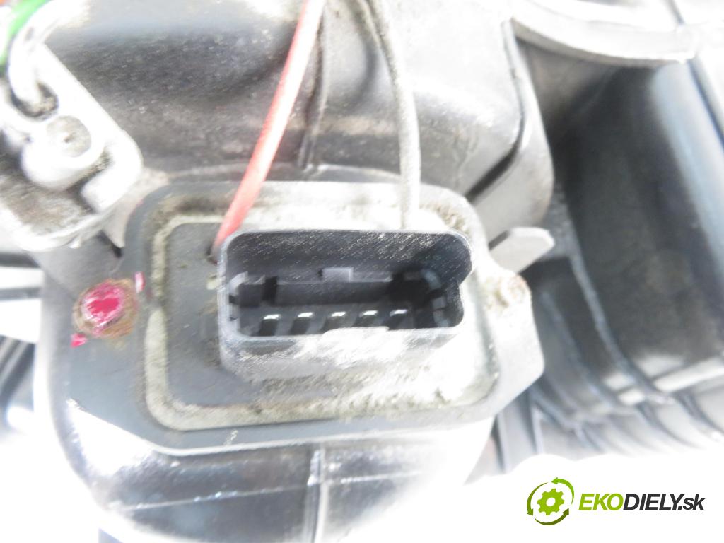 RENAULT TRAFIC II Autobus (JL) BUS 2011 84,00 2.0 dCi 115 (JL0H) - M9R 630 1995,00 Výhrevné teleso, radiátor kúrenia vody 8200410495A ; 8200410511B