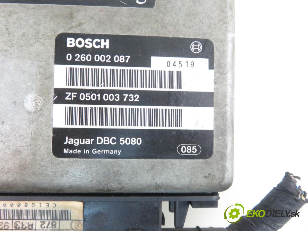 JAGUAR XJ (XJ40, XJ81) SEDAN 1989 163,00 4.0 36681 222 - 9EPCNA 3980,00 Riadiaca jednotka prevodovky 0260002087 ; ZF0501003732 ; DBC5080