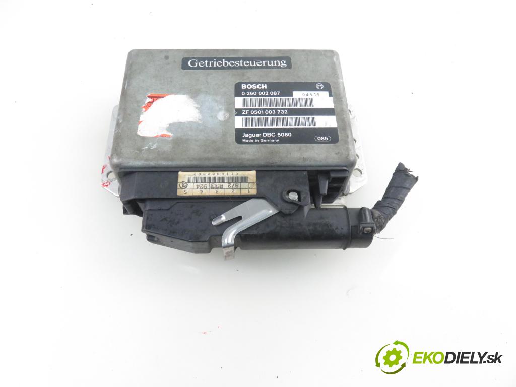 JAGUAR XJ (XJ40, XJ81) SEDAN 1989 163,00 4.0 36681 222 - 9EPCNA 3980,00 Riadiaca jednotka prevodovky 0260002087 ; ZF0501003732 ; DBC5080