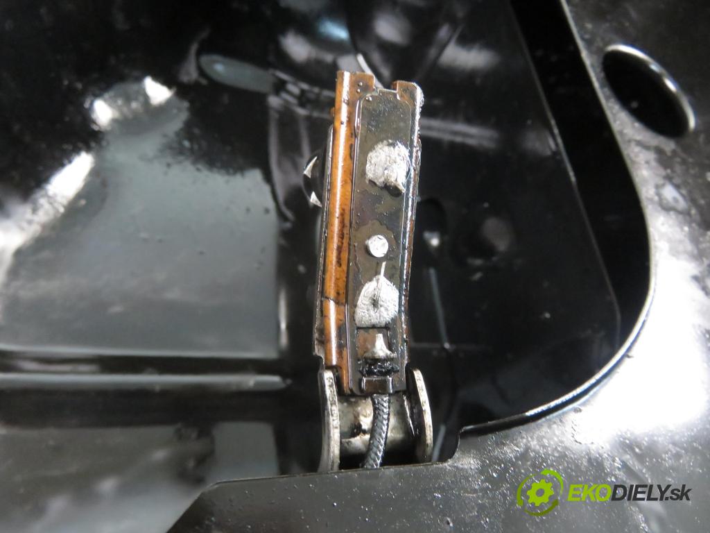 MITSUBISHI PAJERO SPORT I (K7_, K9_) SUV 1999 73,00 2.5 TD (K94W) 99 - 4D56 T 2477,00 vana olejová  (Olejové vany)