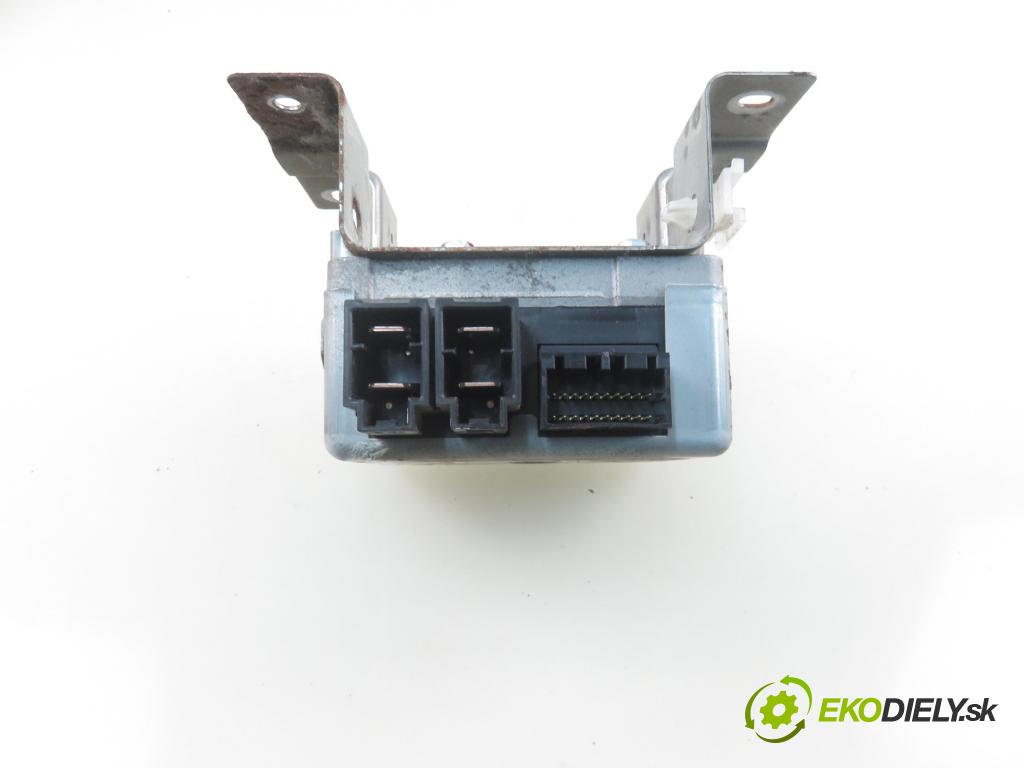 SUZUKI SWIFT III (MZ, EZ) HB 2007 0,00 1.3 4x4 (RS 413) - M13A 1328,00 Riadiaca jednotka servočerpadlo 3872073K10 ; Q1T23892M (Riadiace jednotky)