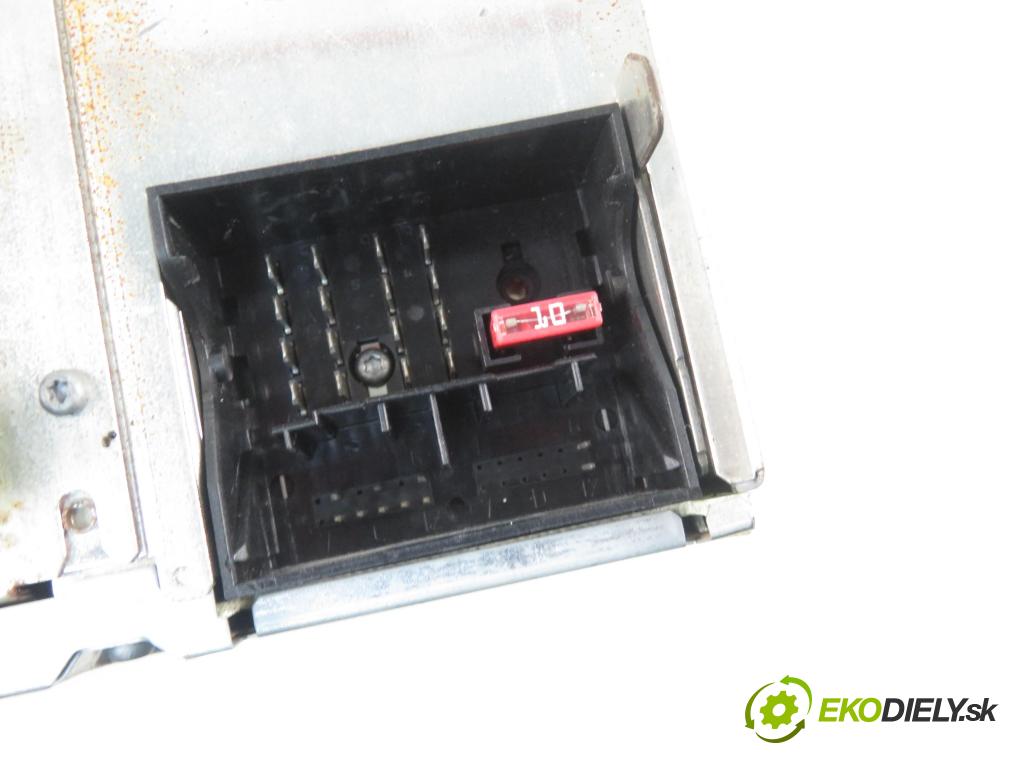 VW POLO (9N_) HB 2003 47,00 1.9 SDI - ASY 1896,00 RADIO CD