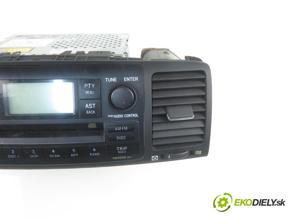 TOYOTA COROLLA (_E12_) HB 2005 66,00 1.4 D-4D 90 - 1ND-TV 1364,00 RADIO CD 8612012880