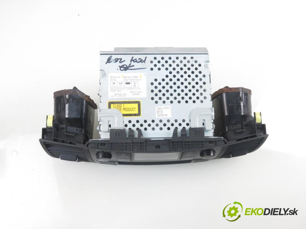 TOYOTA COROLLA (_E12_) HB 2005 66,00 1.4 D-4D 90 - 1ND-TV 1364,00 RADIO CD 8612012880