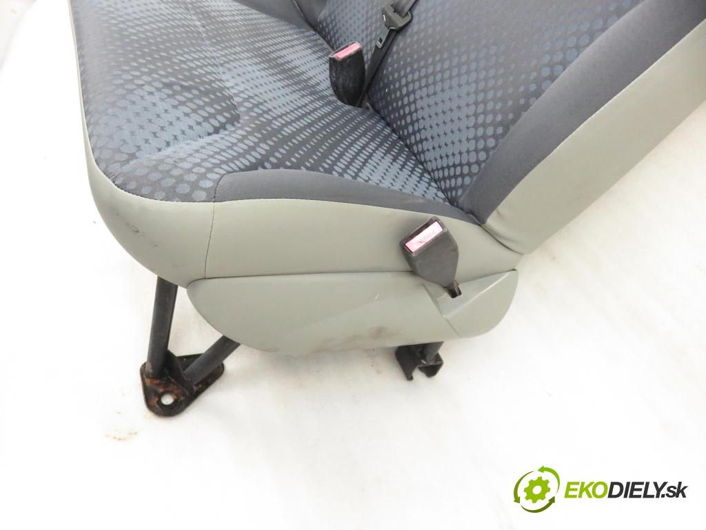 RENAULT TRAFIC II Autobus (JL) BUS 2010 0,00 2.0 dCi 90 (JL0H) - M9R 782 1995,00 Sedadlo CESTUJÚCI/PP