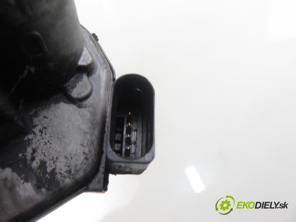 AUDI A6 (4F2, C6) SEDAN 2004 165,00 3.0 TDI quattro - BMK 2967,00 Nastavovač turba A2C53022954 ; 059129086 (Ostatné)