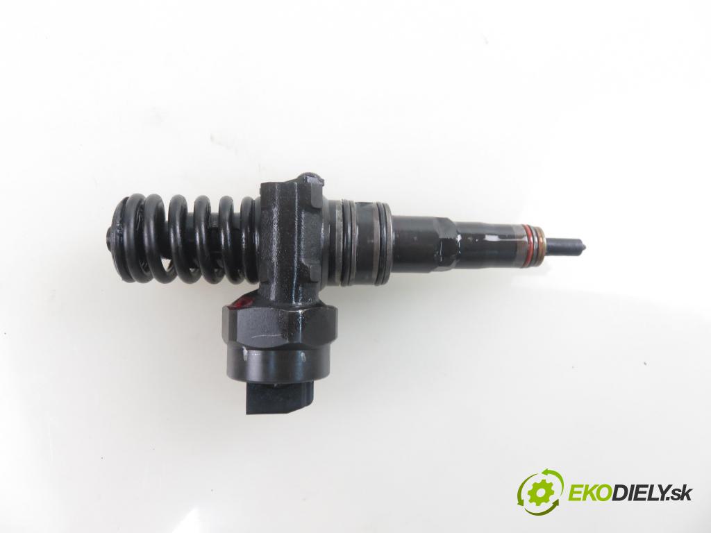 VW PASSAT B5 Variant (3B5) KOMBI 2001 85,00 1.9 TDI - AJM 1896,00 Vstrekovač 038130073F ; 0414720007 (Vstrekovače)