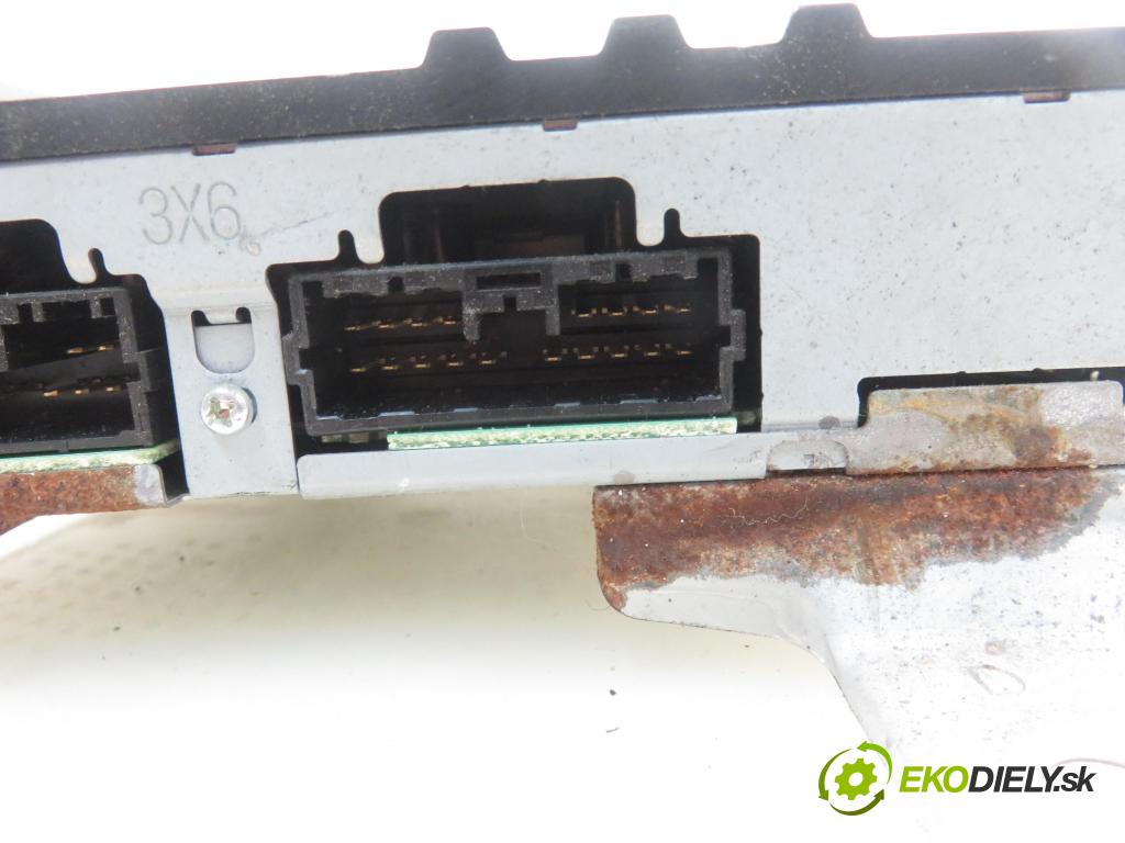 MITSUBISHI OUTLANDER II (CW_W) SUV 2008 115,00 2.2 DI-D 156 4WD - 4HN 2179,00 Zosilňovač 8701A230 (Zosilňovače)