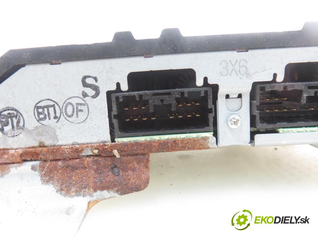 MITSUBISHI OUTLANDER II (CW_W) SUV 2008 115,00 2.2 DI-D 156 4WD - 4HN 2179,00 Zosilňovač 8701A230 (Zosilňovače)