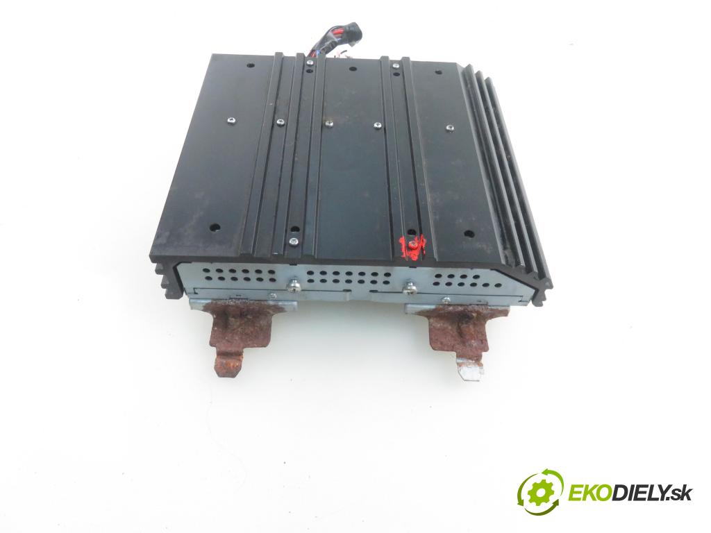 MITSUBISHI OUTLANDER II (CW_W) SUV 2008 115,00 2.2 DI-D 156 4WD - 4HN 2179,00 Zosilňovač 8701A230 (Zosilňovače)