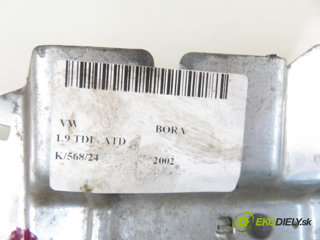 VW BORA (1J2) SEDAN 2002 74,00 1.9 TDI PD 101 - ATD 1896,00 zámok dveří kufr EL. 1J5827425F