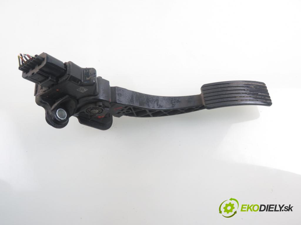 MITSUBISHI OUTLANDER II (CW_W) SUV 2008 115,00 2.2 DI-D 156 4WD - 4HN 2179,00 Potenciometer plynu MN101544 (Pedál)