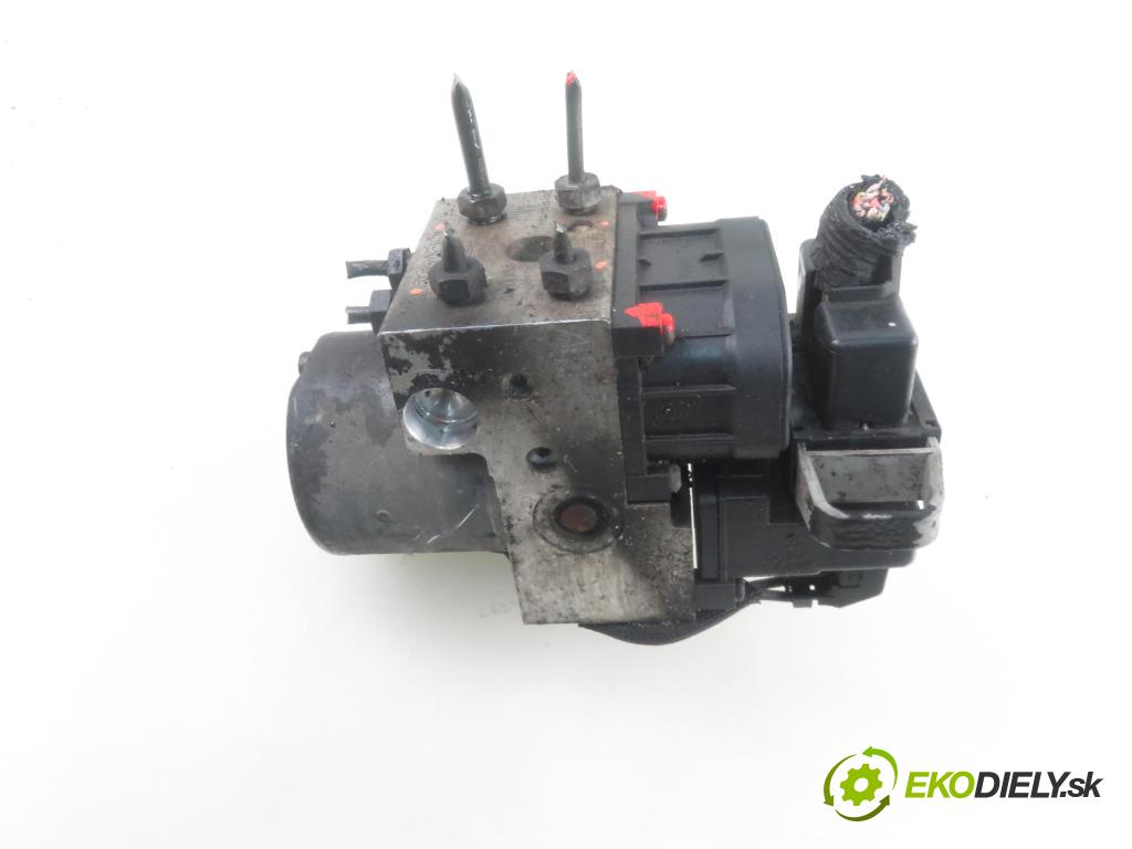 FORD TRANSIT TOURNEO Autobus (FC_ _) BUS 2004 107,00 2.3 - E5FA 2295,00 Pumpa ABS 0265216577 ; YC152M110AE (Pumpy ABS)