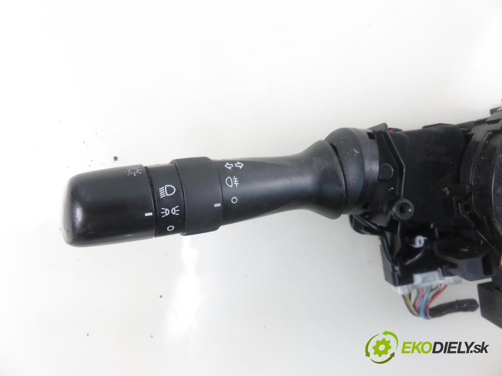 TOYOTA YARIS (_P9_) HB 2006 51,00 1.0 VVT-i (KSP90_) - 1KR-FE 998,00 páčka/prepínač 0D09117FG19