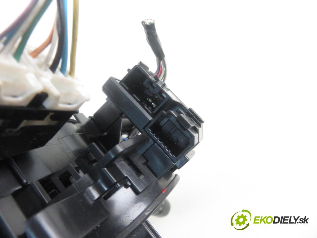 TOYOTA YARIS (_P9_) HB 2006 51,00 1.0 VVT-i (KSP90_) - 1KR-FE 998,00 páčka/prepínač 0D09117FG19