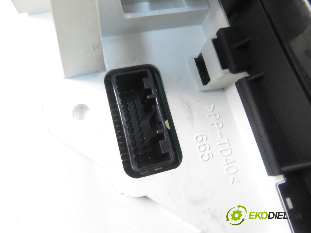 TOYOTA YARIS (_P9_) HB 2006 51,00 1.0 VVT-i (KSP90_) - 1KR-FE 998,00 Prístrojovka elektrický MB4573003176 ; 838000D660D