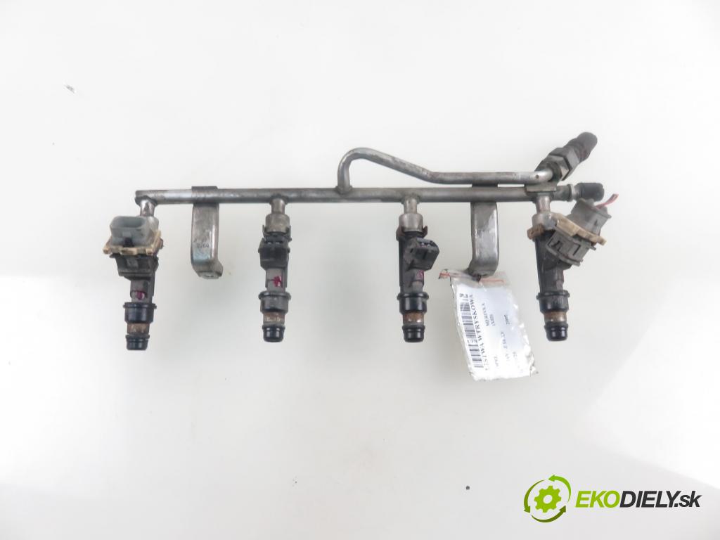 OPEL MERIVA A nadwozie wielkoprzestrzenne (MPV) (X03) MINIVAN 2005 74,00 1.6 16V - Z 16 XE 1598,00 Lišta vstrekovacia 25313846 (Vstrekovacie lišty)