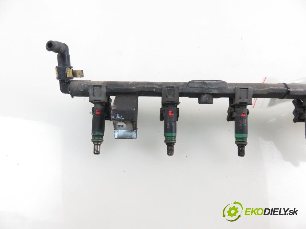 FORD FOCUS (DAW, DBW) HB 2000 74,00 1.6 16V 100 - FYDA 1596,00 Lišta vstrekovacia 98MFBA9F593 (Vstrekovacie lišty)