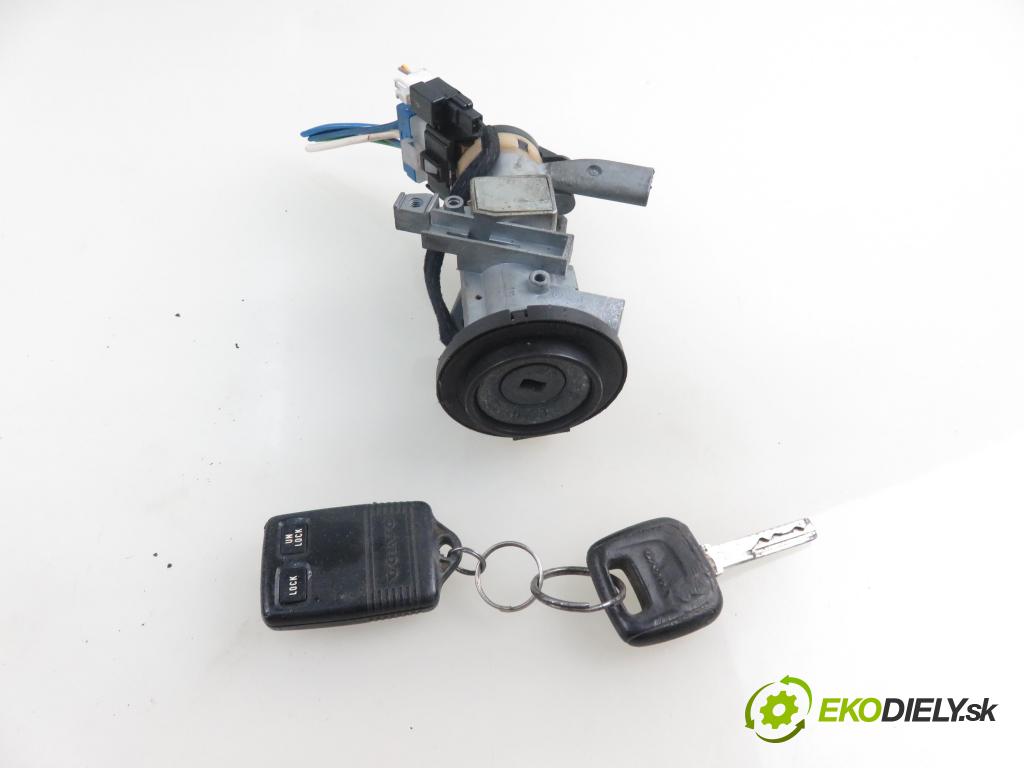 VOLVO V40 Kombi (645) KOMBI 1998 66,00 1.9 TD 90 - D 4192 T 1870,00 spinačka  (Spínacie skrinky a kľúče)