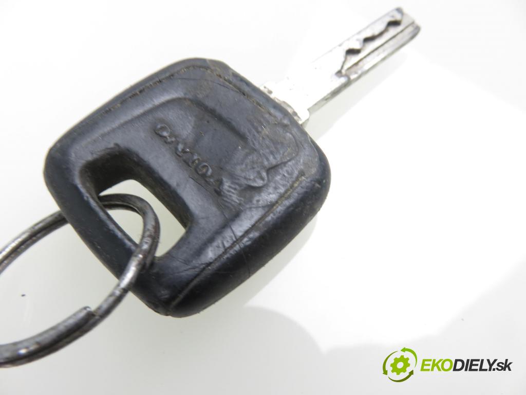 VOLVO V40 Kombi (645) KOMBI 1998 66,00 1.9 TD 90 - D 4192 T 1870,00 spinačka  (Spínacie skrinky a kľúče)