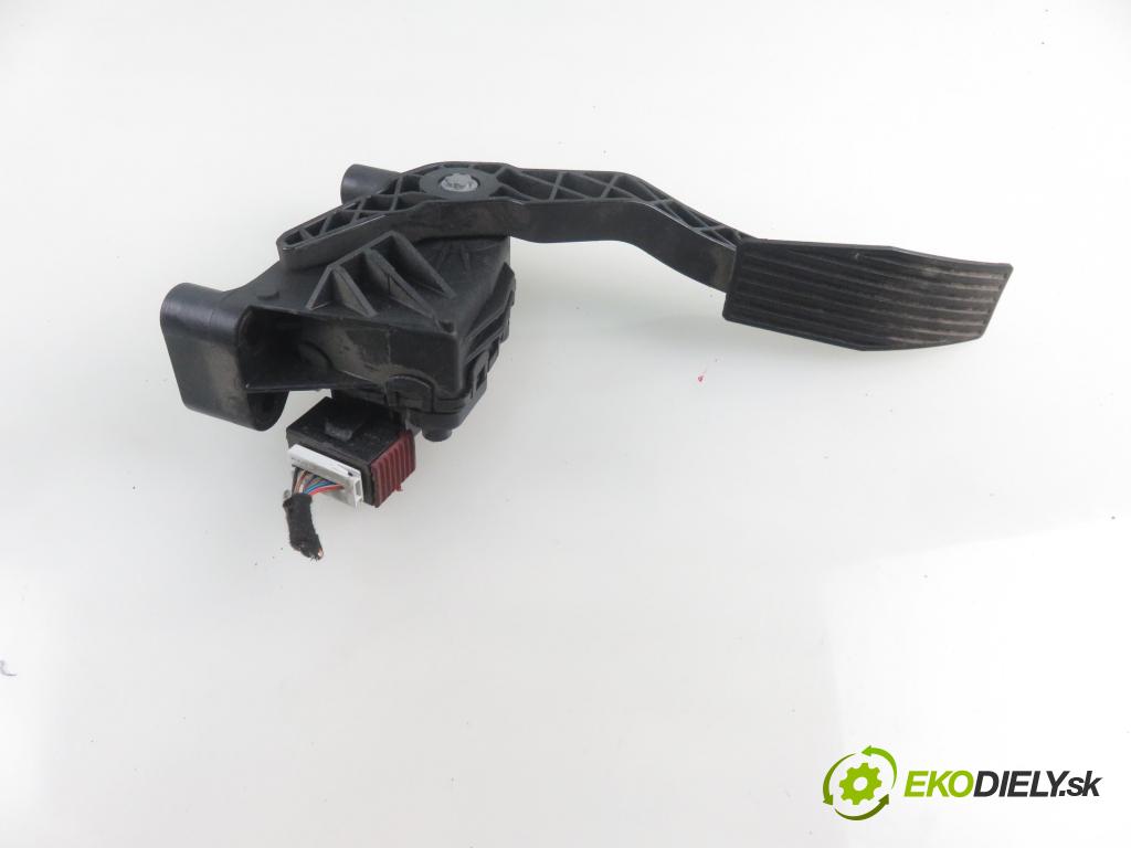 OPEL ASTRA G liftback (T98) HB 2008 66,00 1.4 - Z 14 XEP 1364,00 Potenciometer plynu 9157998BK ; 6PV00811200 (Pedále)