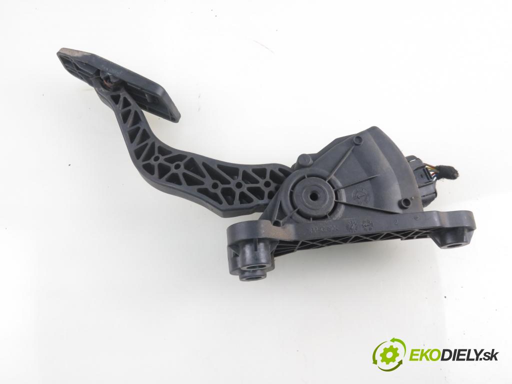 KIA SPORTAGE (JE_, KM_) SUV 2004 85,00 2.0 CRDi 113 4WD - D4EA 1991,00 Potenciometer plynu 327001FXXX (Pedále)