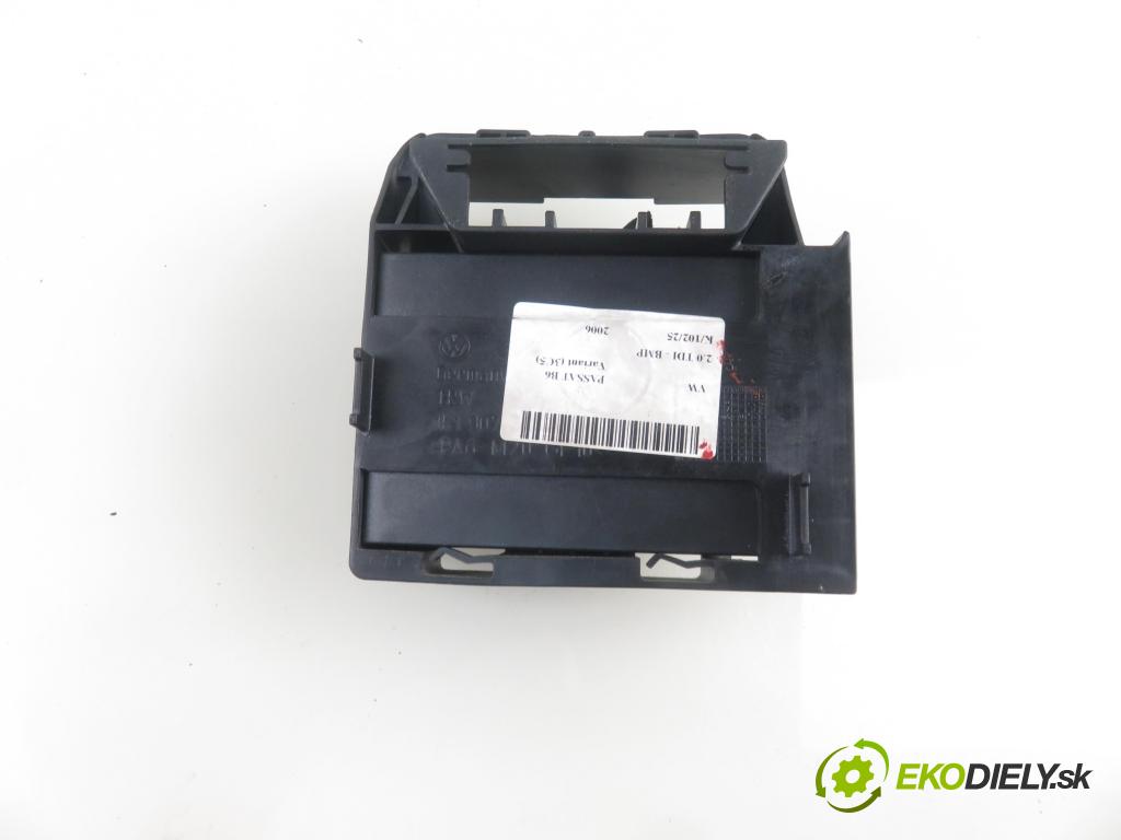 VW PASSAT B6 Variant (3C5) KOMBI 2006 103,00 2.0 TDI PD 8V 140 - BMP 1968,00 MODUL komfortu 3C0959433K