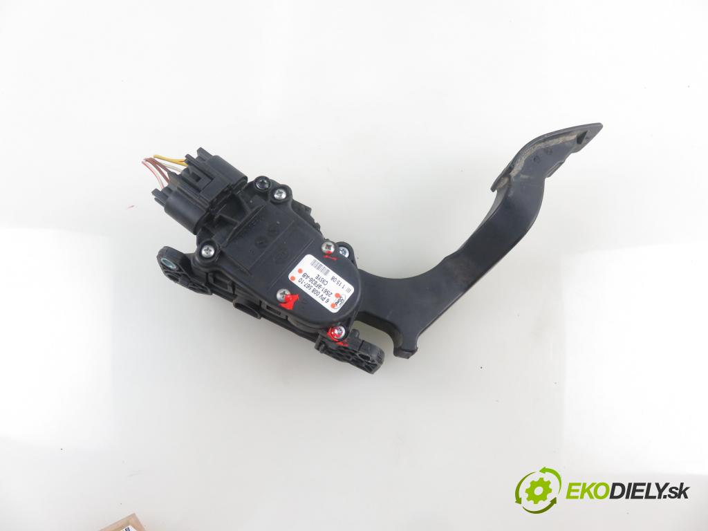 FORD FIESTA V (JH_, JD_) HB 2008 50,00 1.4 TDCi 68 - F6JB 1399,00 Potenciometer plynu 2S619F836AB ; 6PV00856710 (Pedál)