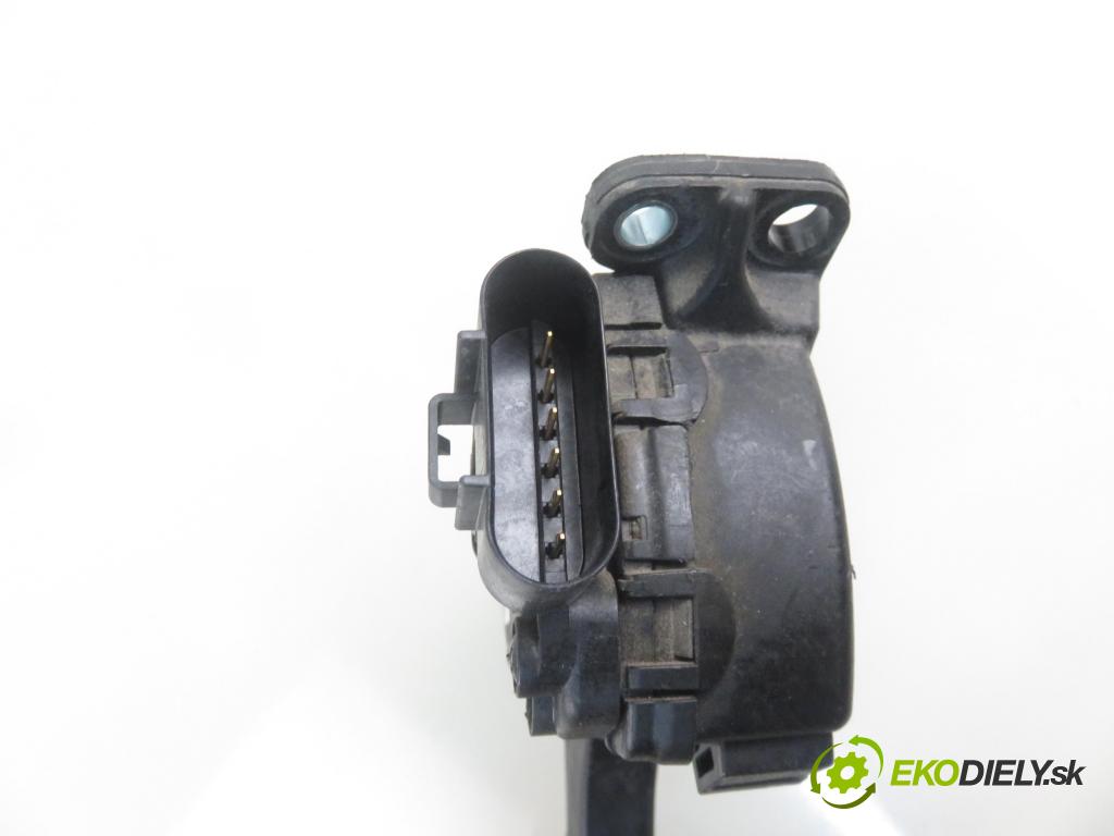 FORD FIESTA V (JH_, JD_) HB 2008 50,00 1.4 TDCi 68 - F6JB 1399,00 Potenciometer plynu 2S619F836AB ; 6PV00856710 (Pedál)