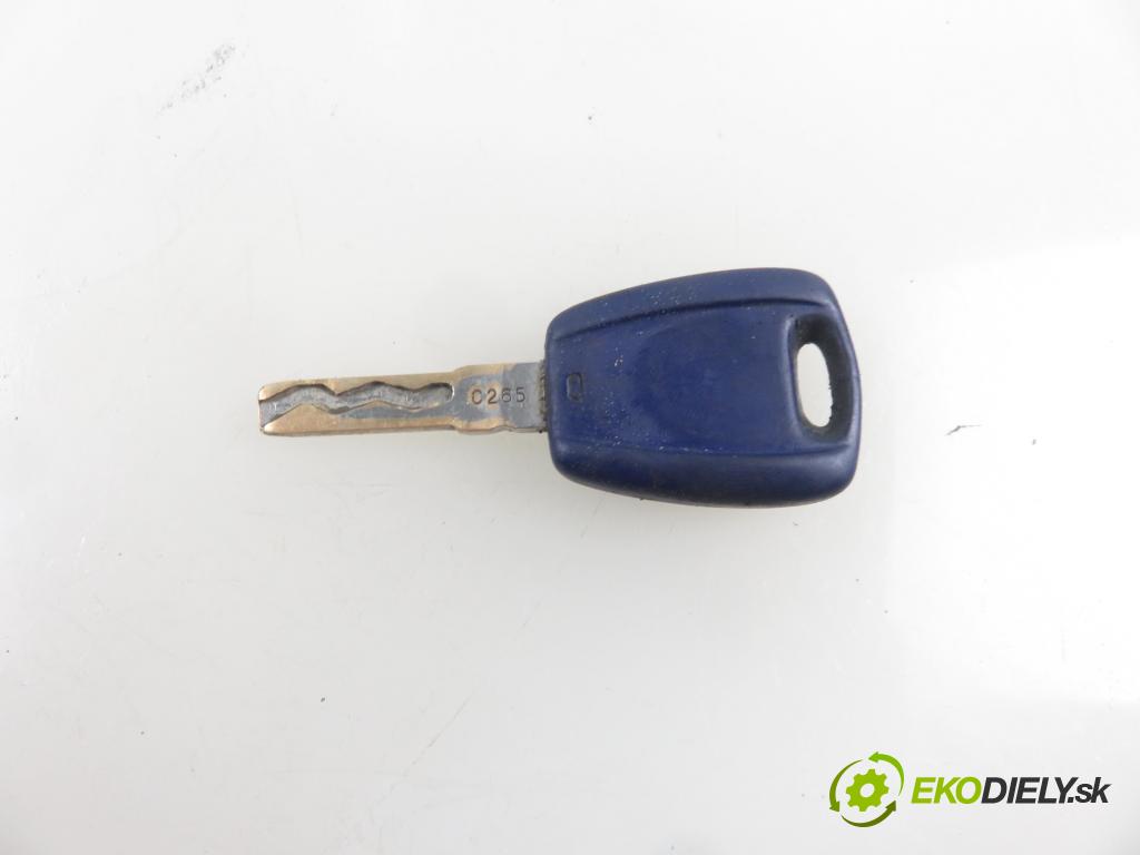 FIAT PANDA (169_) HB 2003 40,00 1.1 54 - 187 A1.000 1108,00 spinačka 468453610 ; 05521B365 (Spínacie skrinky a kľúče)