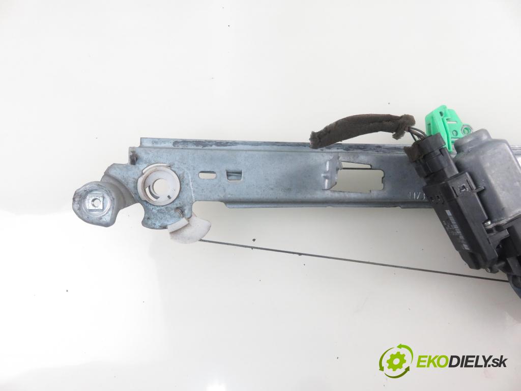 RENAULT SCENIC II (JM0/1_) MINIVAN 2004 88,00 1.9 dCi 120 - F9Q 812 1870,00 mechanismus oken
