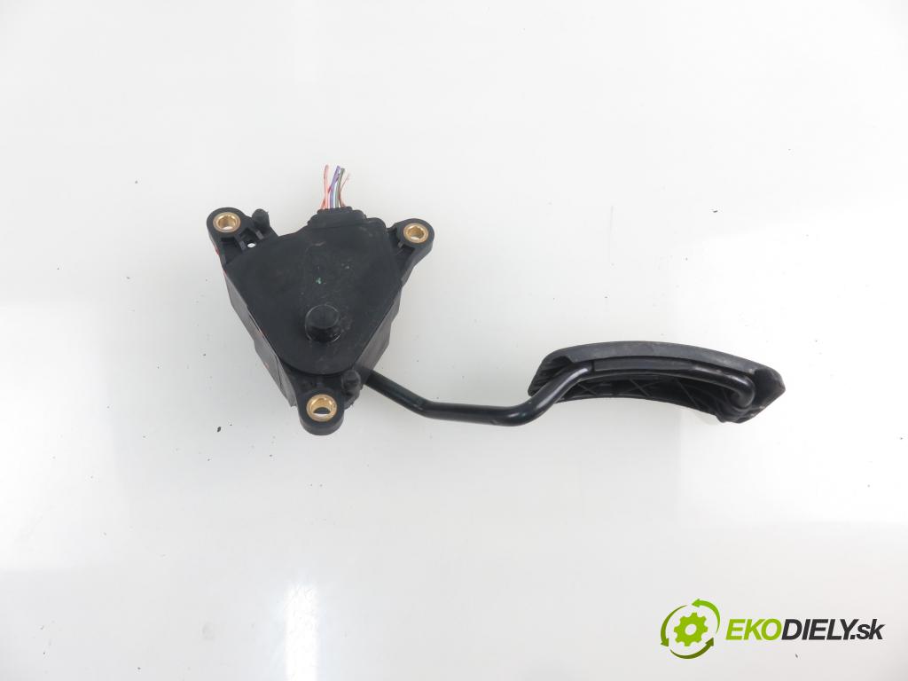 RENAULT SCENIC II (JM0/1_) MINIVAN 2004 88,00 1.9 dCi 120 - F9Q 812 1870,00 Potenciometer plynu 8200159645 (Pedále)