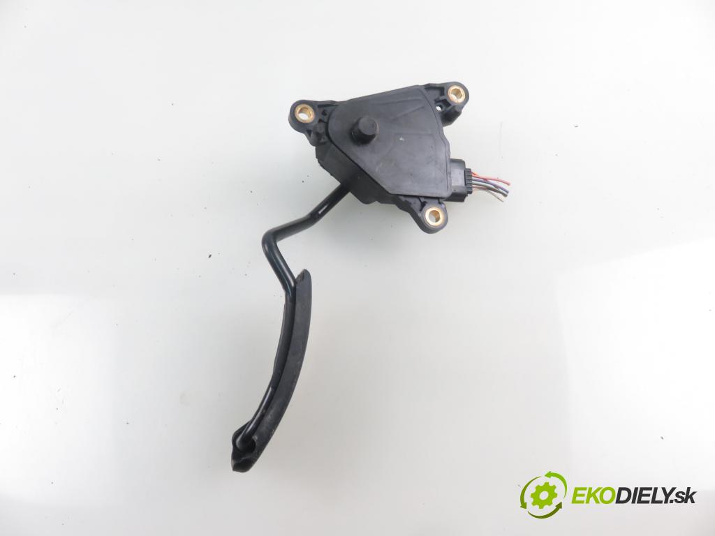 RENAULT SCENIC II (JM0/1_) MINIVAN 2004 88,00 1.9 dCi 120 - F9Q 812 1870,00 Potenciometer plynu 8200159645 (Pedále)