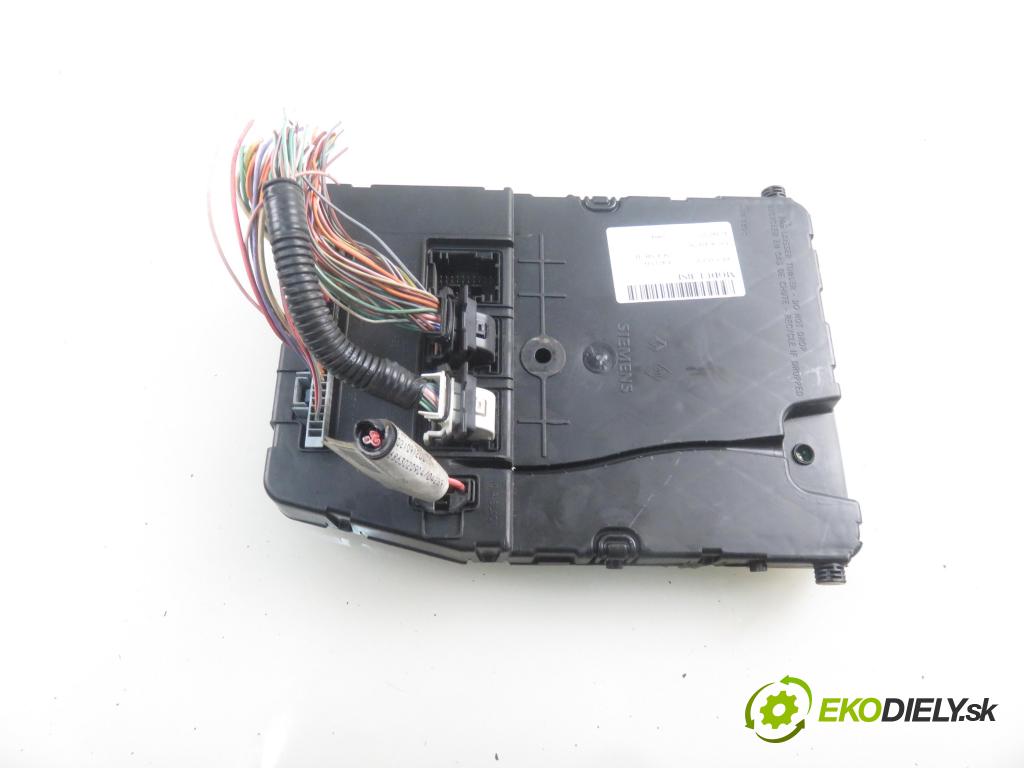 RENAULT GRAND SCENIC II (JM0/1_) MINIVAN 2004 83,00 1.6 - K4M 782 1598,00 MODUL BSI 8200309690 ; S118400220D