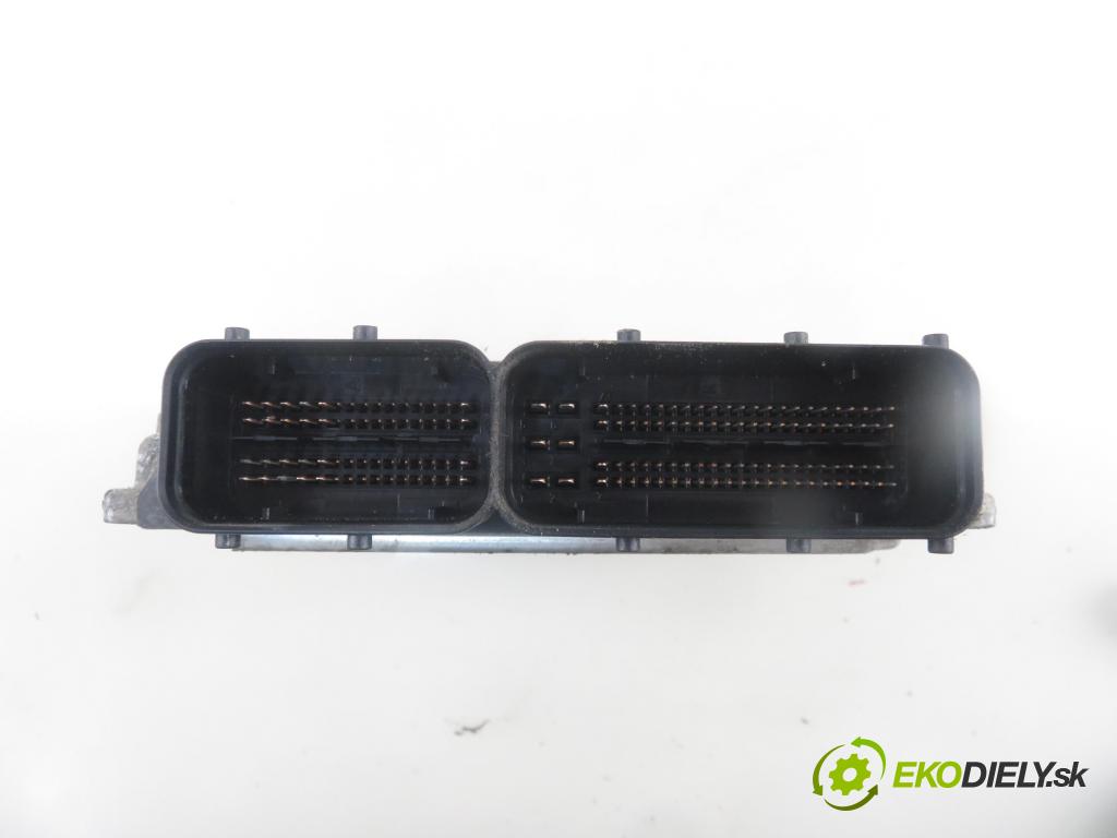 VW GOLF V (1K1) HB 2004 77,00 1.9 TDI PD 105 - BKC 1896,00 Riadiaca jednotka Motor 03G906016CB ; 0281011900