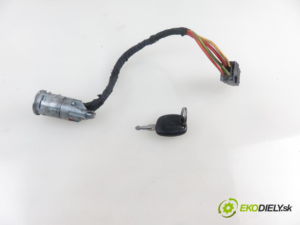 RENAULT THALIA I (LB0/1/2_) SEDAN 2002 55,00 1.4 - K7J 700 1390,00 spinačka  (Spínacie skrinky a kľúče)