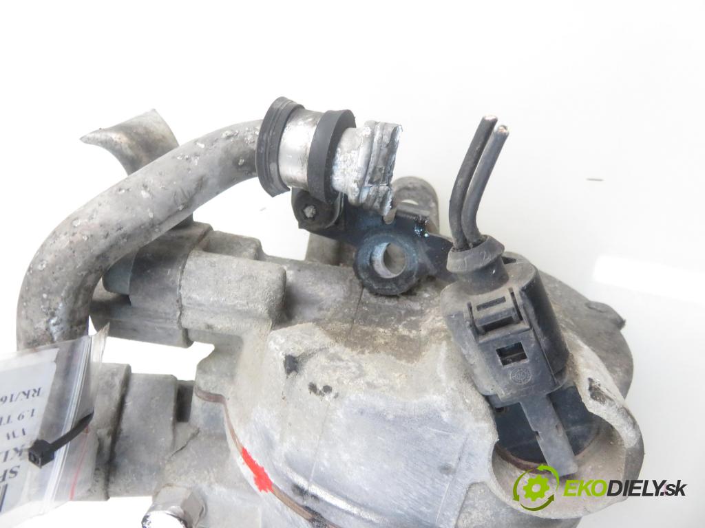 VW GOLF V (1K1) HB 2004 77,00 1.9 TDI PD 105 - BKC 1896,00 KOMPRESOR: klimatizácie 8FK351322741 (Kompresory klimatizácie)