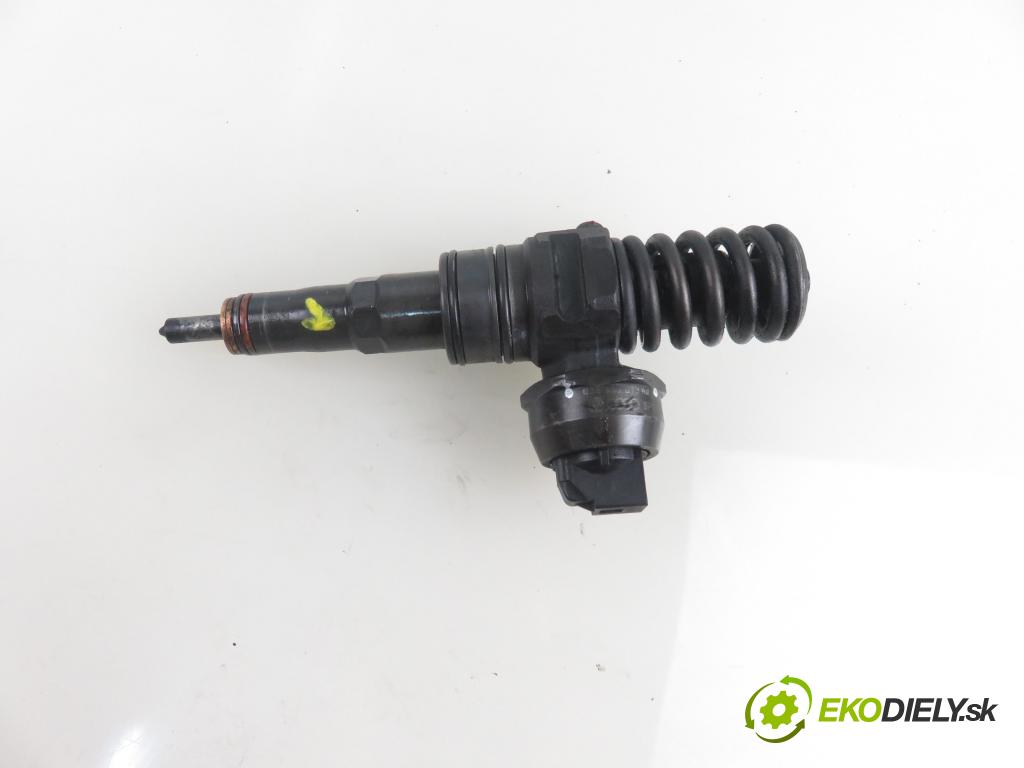VW PASSAT B6 Variant (3C5) KOMBI 2006 103,00 2.0 TDI PD 8V 140 - BMP 1968,00 Vstrekovač 038130073BQ ; 0414720312 (Vstrekovače)