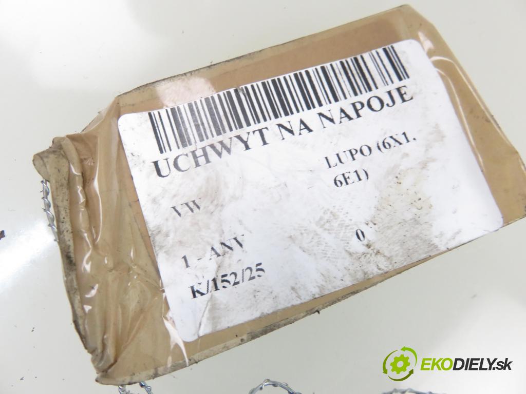 VW LUPO (6X1, 6E1) HB 2001 37,00 1.0 MPI 50 - ANV 999,00 držák na nápoje 4B0885995 (Úchyty)